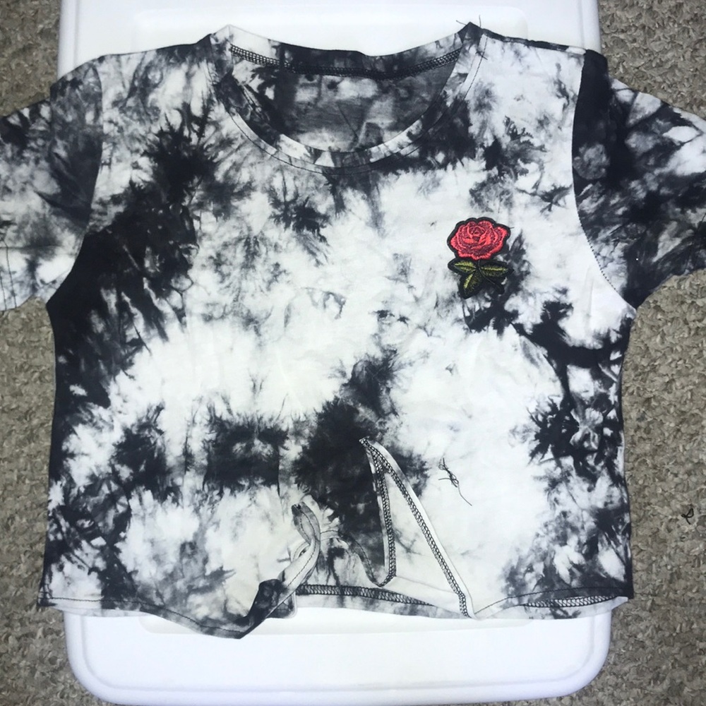 Cropped tie dye short sleeve shirt